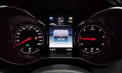 Mercedes-Benz C-Class 2018, 106748 км, за 11562.6 USD - фото 8