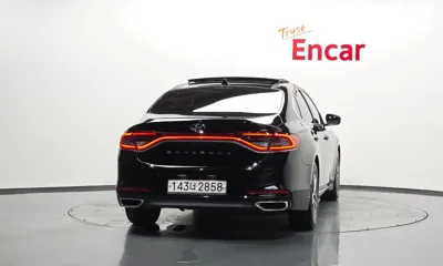 Hyundai Grandeur 2019, 119126 км, за 10614.05 USD