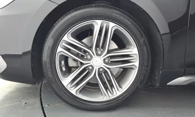 Hyundai Grandeur 2019, 119126 км, за 10614.05 USD