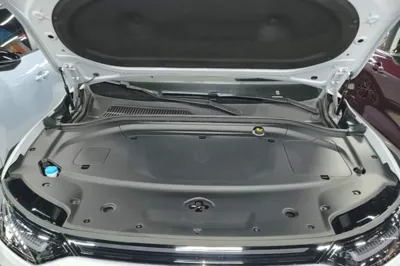 Leapmotor C11 2026, 8900 км, за 22654 USD - фото 30