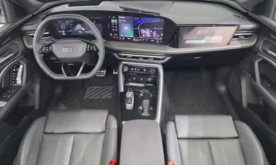 Audi Q5 2025, 3044 км, за 53452.46 USD - фото 7