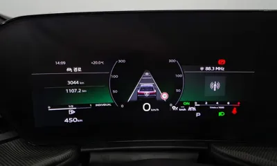 Audi Q5 2025, 3044 км, за 53452.46 USD - фото 8
