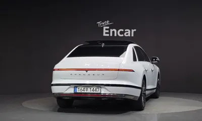 Hyundai Grandeur 2024, 31168 км, за 29736.12 USD