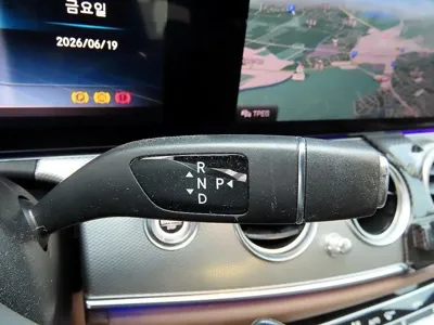 Mercedes-Benz E-Class 2019, 96134 км, за 15536.63 USD - фото 11