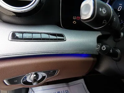 Mercedes-Benz E-Class 2019, 96134 км, за 15536.63 USD - фото 12