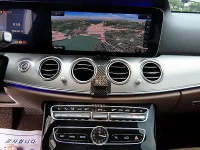 Mercedes-Benz E-Class 2019, 96134 км, за 15536.63 USD - фото 13