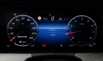 Mercedes-Benz AMG GT 2025, 6104 км, за 81258.5 USD - фото 8