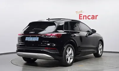 Audi Q4 e-tron 2023, 27851 км, за 25407.18 USD