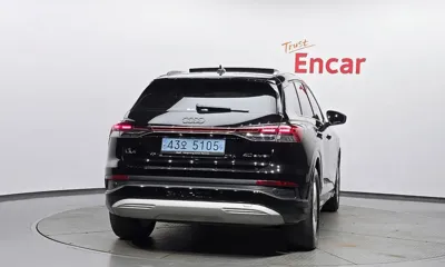 Audi Q4 e-tron 2023, 27851 км, за 25407.18 USD