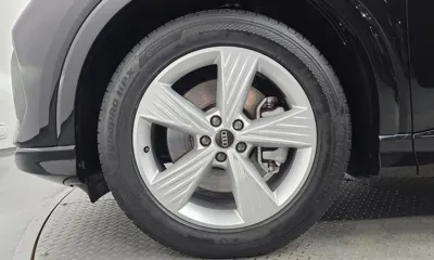 Audi Q4 e-tron 2023, 27851 км, за 25407.18 USD