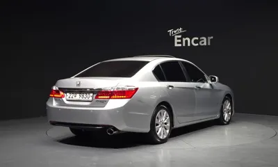 Honda Accord 2013, 116878 км, за 3766.1 USD