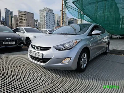 Hyundai Avante · 2012 год