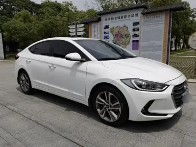 Hyundai Elantra 2017, 100000 км, за 4384.85 USD