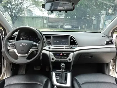 Hyundai Elantra 2017, 100000 км, за 4384.85 USD - фото 9