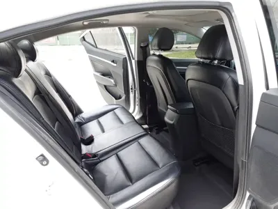 Hyundai Elantra 2017, 100000 км, за 4384.85 USD - фото 11