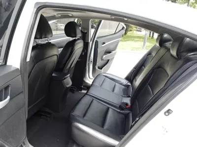 Hyundai Elantra 2017, 100000 км, за 4384.85 USD - фото 12
