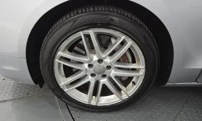 Audi A8 2015, 197867 км, за 9056.06 USD