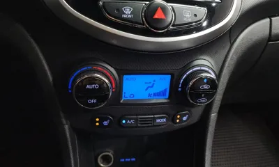 Hyundai Accent 2011, 101425 км, за 3255.84 USD - фото 12