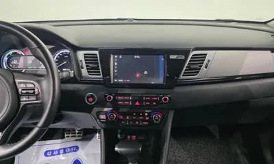 Kia Niro 2017, 93357 км, за 8905.93 USD - фото 16