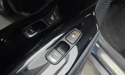 Kia Niro 2017, 93357 км, за 8905.93 USD - фото 19