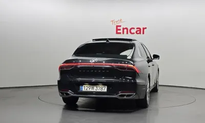 Hyundai Grandeur 2022, 90061 км, за 13811.08 USD