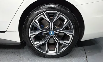 BMW i4 2024, 31801 км, за 33550.51 USD - фото 21