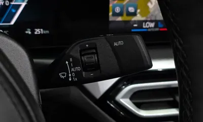 BMW i4 2024, 31801 км, за 33550.51 USD - фото 28