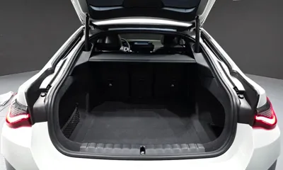 BMW i4 2024, 31801 км, за 33550.51 USD - фото 34