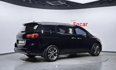 Kia Canival 2019, 106668 км, за 7670.8 USD