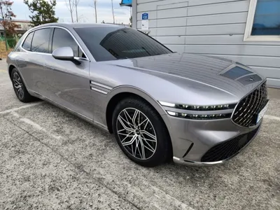 Genesis G90 2023, 45512 км, за 47241.49 USD
