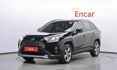 Toyota RAV4 · 2021 год