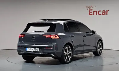 Volkswagen Golf 2026, 4394 км, за 21878.69 USD