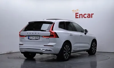 Volvo XC60 2023, 44655 км, за 27696.91 USD
