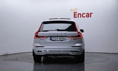 Volvo XC60 2023, 44655 км, за 27696.91 USD