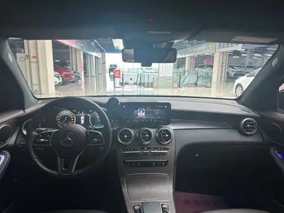 Mercedes-Benz GLC 2022, 59000 км, за 30957.91 USD - фото 11