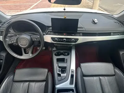 Audi A4L 2022, 60000 км, за 17577.84 USD