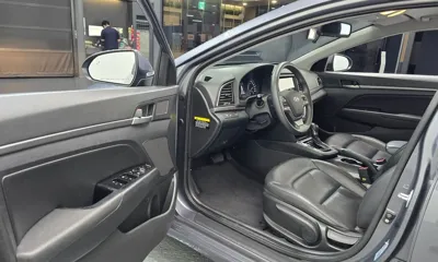 Hyundai Avante 2018, 124748 км, за 6557.7 USD - фото 10