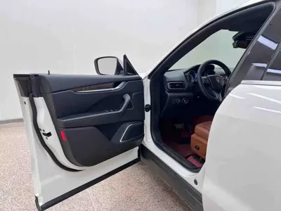 Maserati Levante 2018, 96000 км, за 33842.78 USD