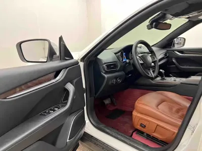 Maserati Levante 2018, 96000 км, за 33842.78 USD - фото 10