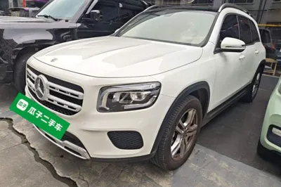Mercedes-Benz GLB · 2023 год