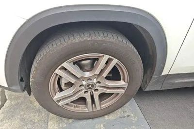 Mercedes-Benz GLB 2023, 35000 км, за 23444 USD - фото 15