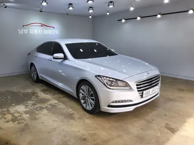 Hyundai Genesis 2014, 109000 км, за 7085.74 USD