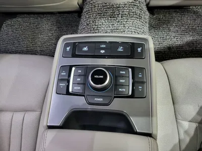 Hyundai Genesis 2014, 109000 км, за 7085.74 USD - фото 15