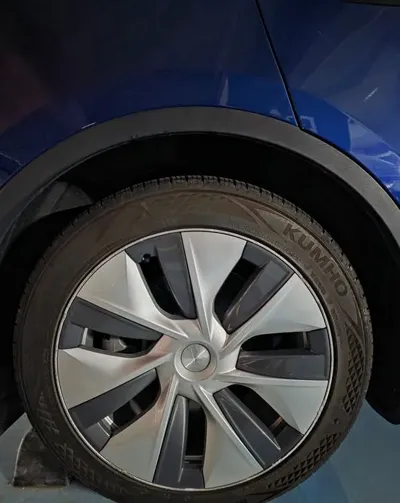 Tesla Model Y 2024, 26980 км, за 26644.97 USD - фото 8