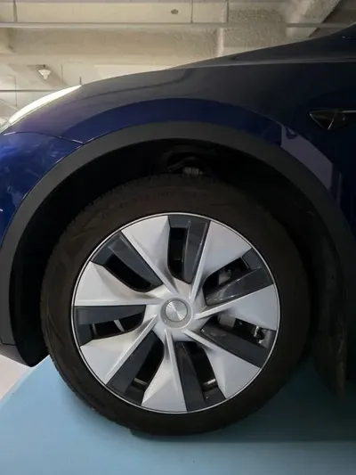 Tesla Model Y 2024, 26980 км, за 26644.97 USD - фото 9