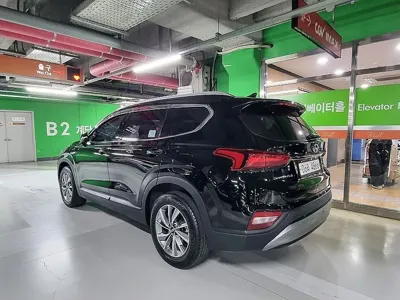 Hyundai Santafe 2019, 127904 км, за 11093.61 USD