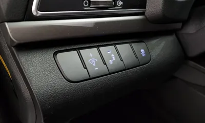 Hyundai Avante 2018, 83918 км, за 8008.4 USD - фото 15