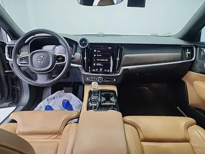 Volvo S90 2021, 79926 км, за 22398.41 USD - фото 7