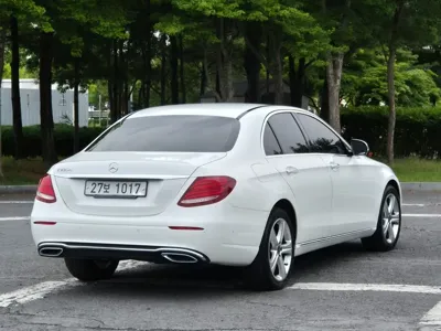 Mercedes-Benz E-Class 2018, 106858 км, за 12685.41 USD