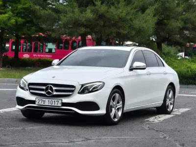 Mercedes-Benz E-Class 2018, 106858 км, за 12685.41 USD